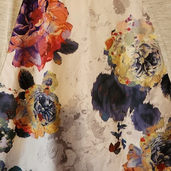 Simply Vera by Vera Wang Sleeveless Floral Gray Top - Size Small - Picture 2 of 5